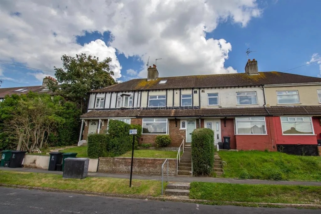 6 bedroom terraced house for rent