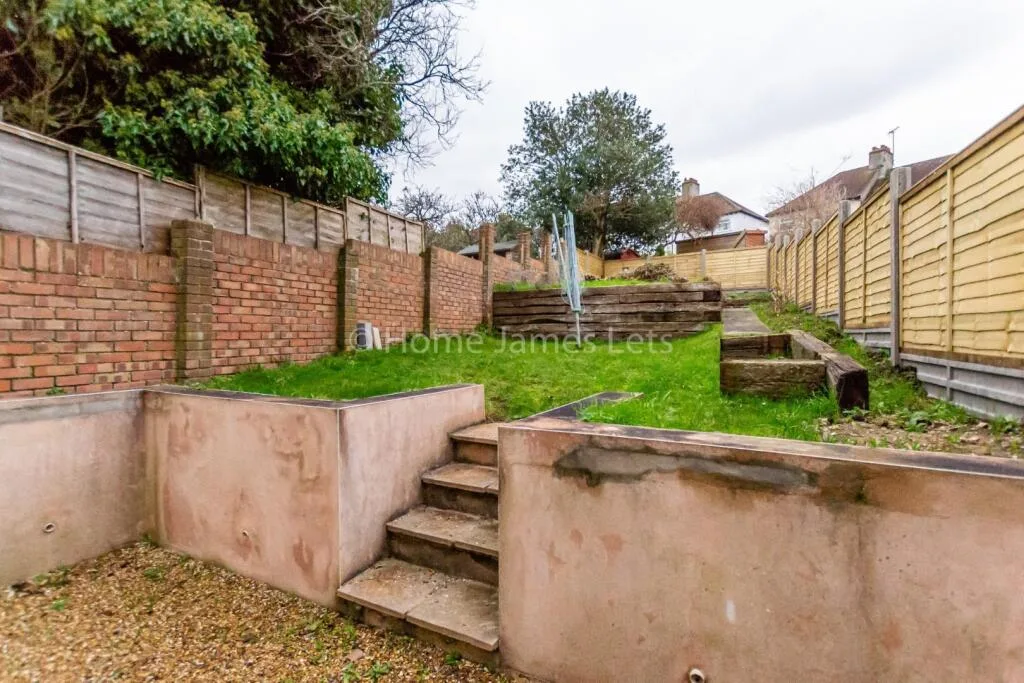 6 bedroom terraced house for rent