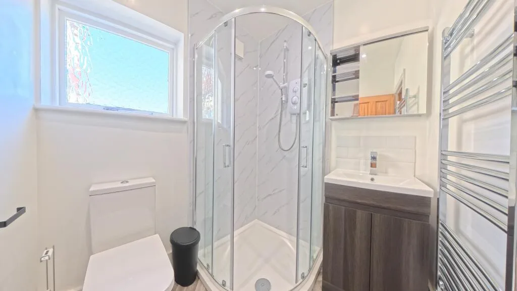 6 bedroom terraced house for rent