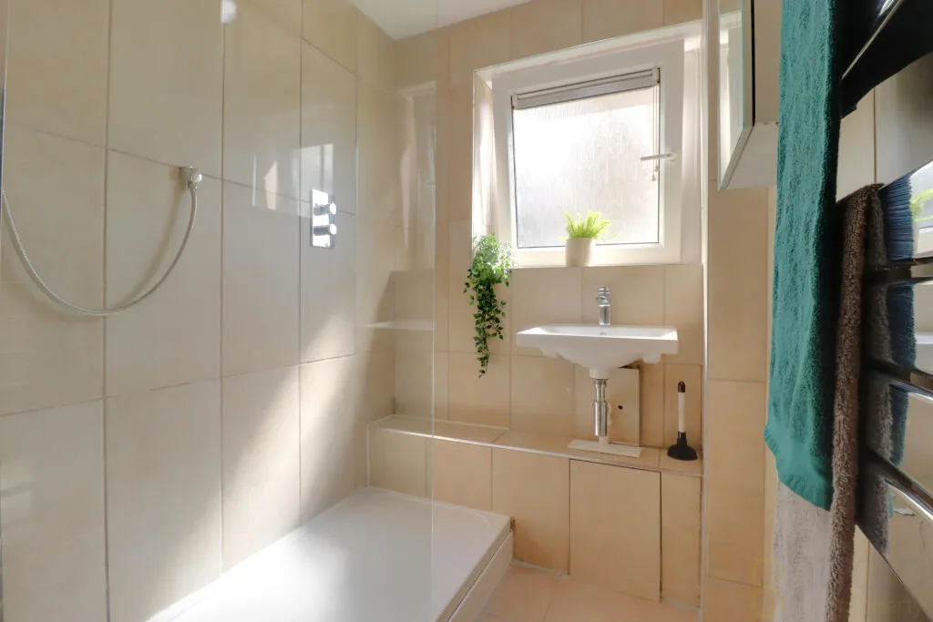 4 bedroom flat for rent