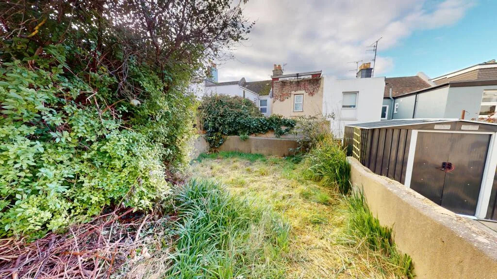 4 bedroom terraced house for rent