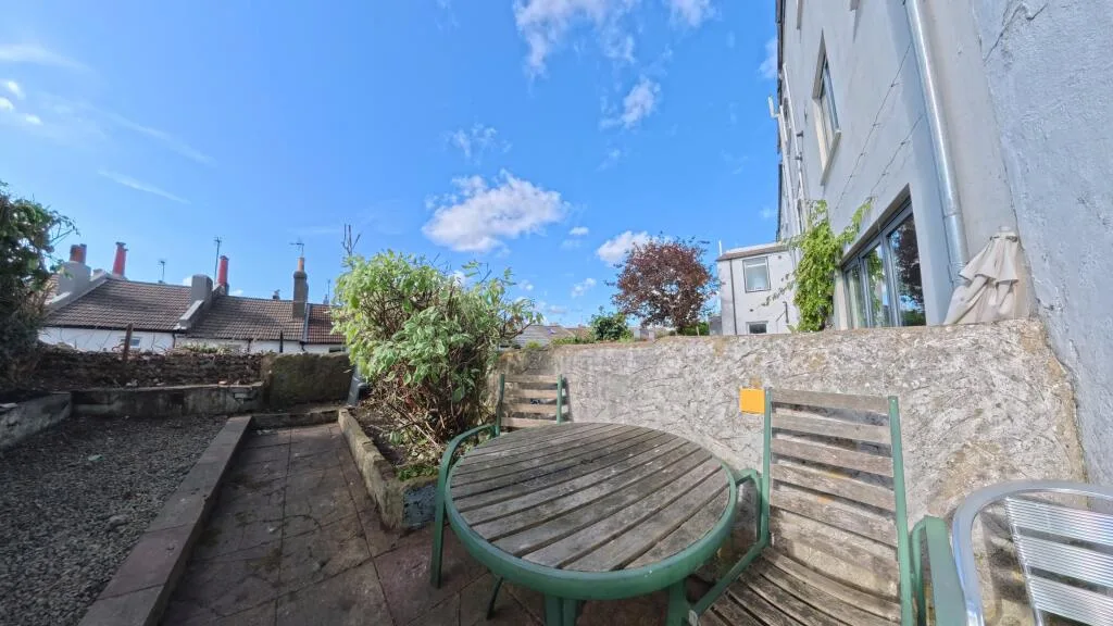 4 bedroom terraced house for rent