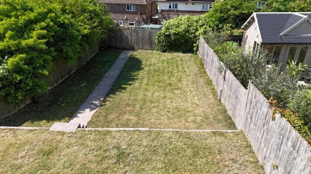 3 bedroom semi-detached house for rent