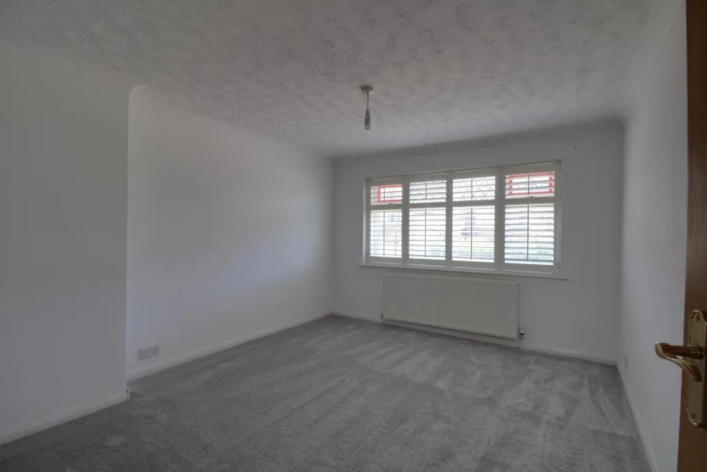 3 bedroom semi-detached house for rent