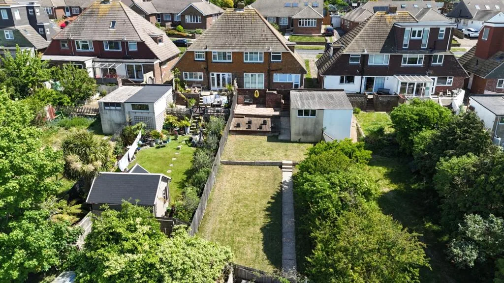 3 bedroom semi-detached house for rent