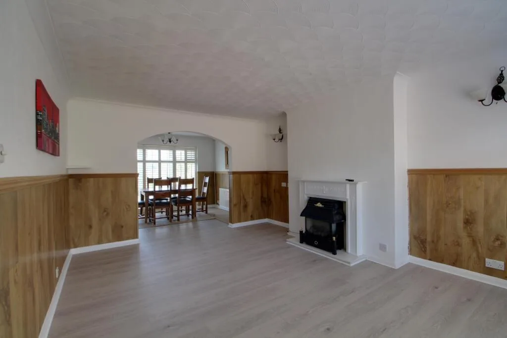 3 bedroom semi-detached house for rent