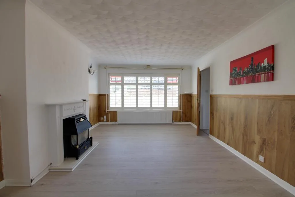 3 bedroom semi-detached house for rent