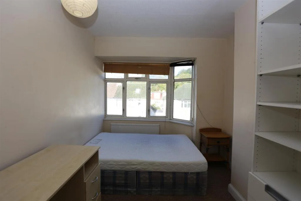 5 bedroom house for rent