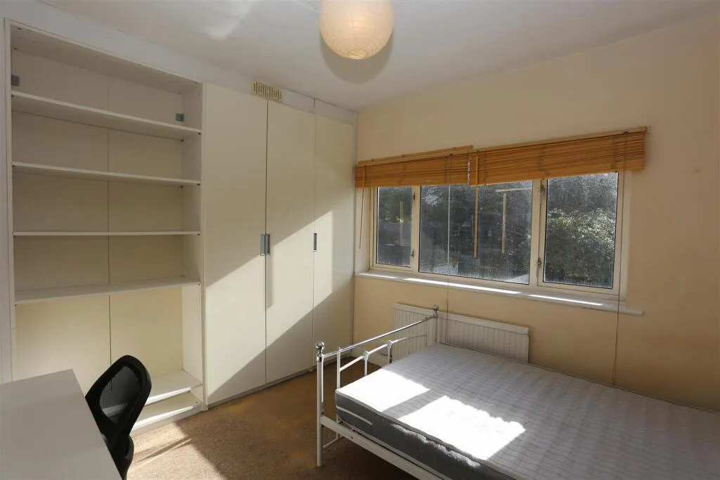 5 bedroom house for rent