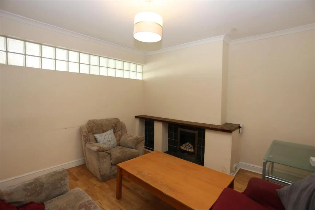 5 bedroom house for rent
