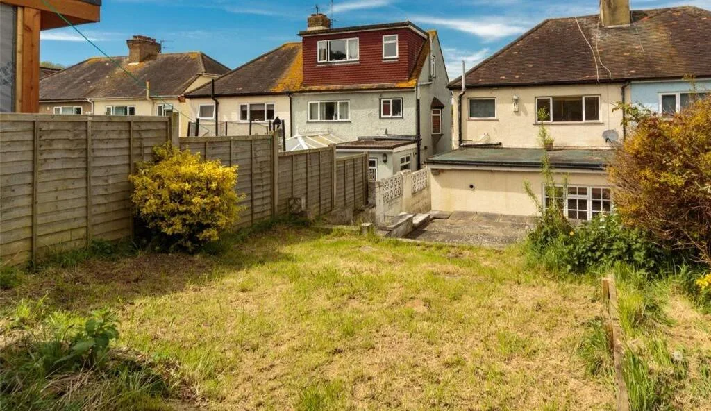5 bedroom house for rent