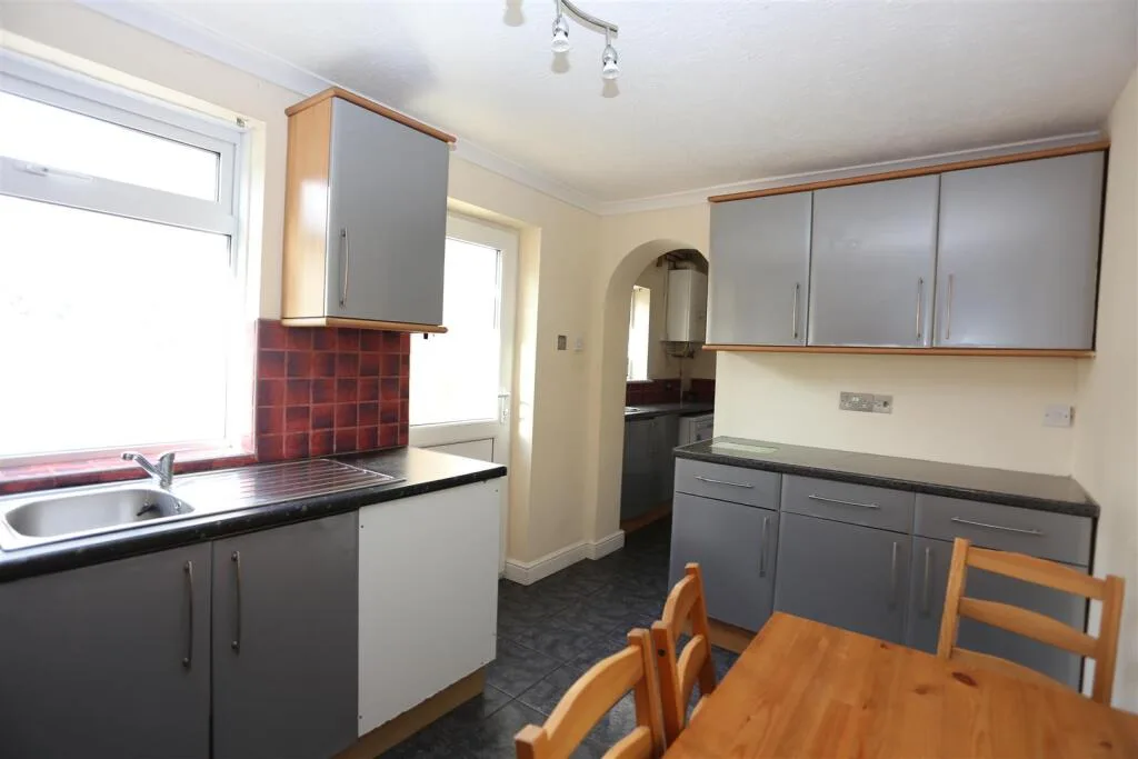 5 bedroom house for rent