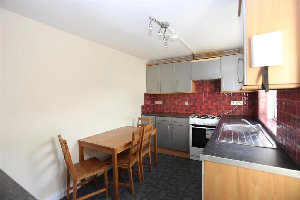 5 bedroom house for rent