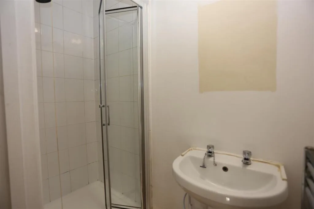 5 bedroom house for rent