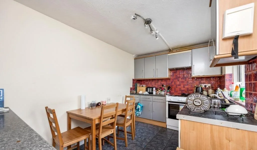 5 bedroom house for rent
