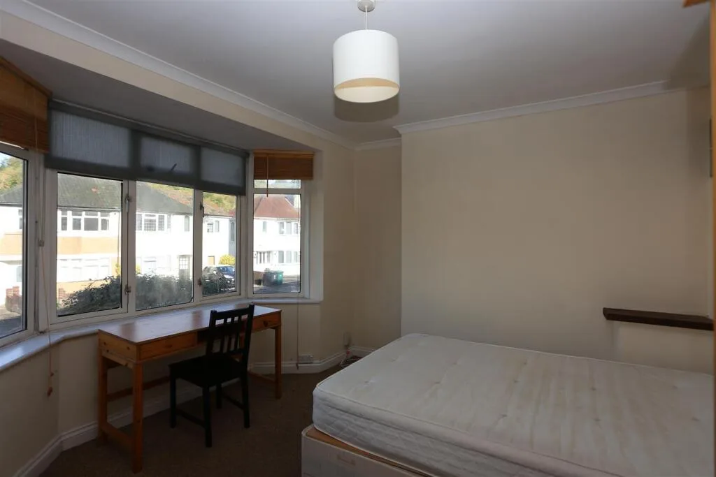 5 bedroom house for rent