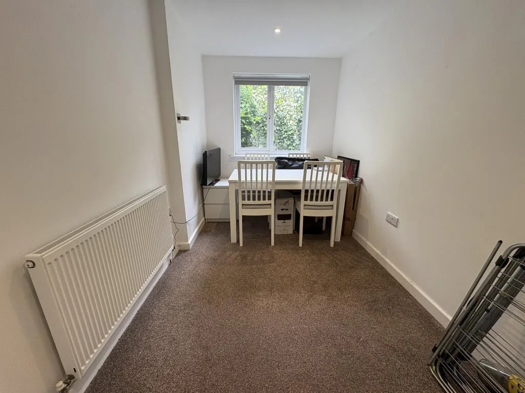 6 bedroom house for rent
