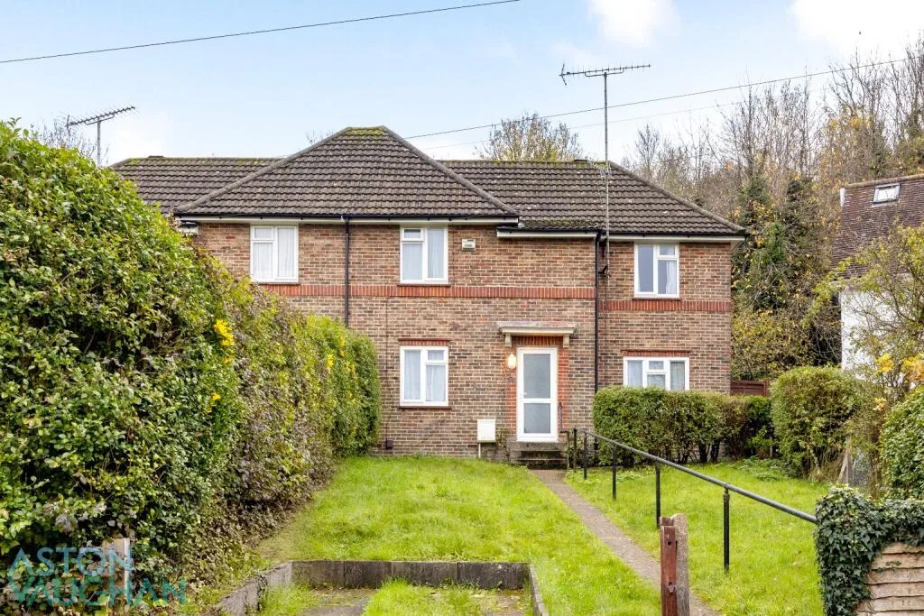4 bedroom semi-detached house for rent
