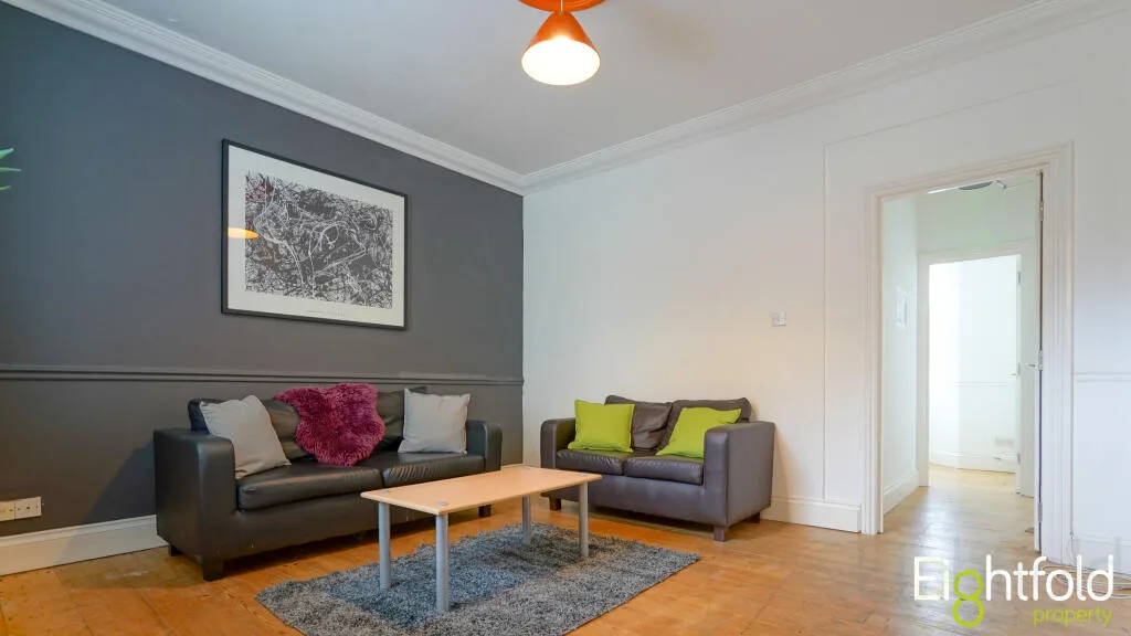 6 bedroom terraced house for rent