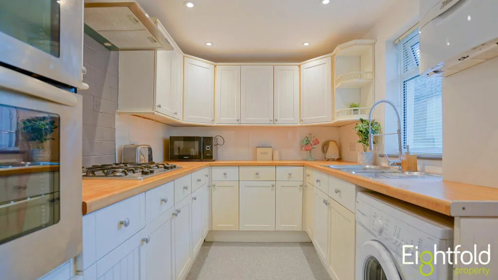 6 bedroom terraced house for rent