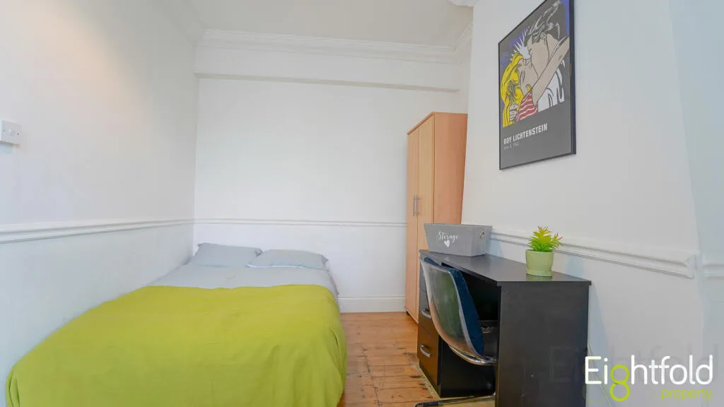 6 bedroom terraced house for rent