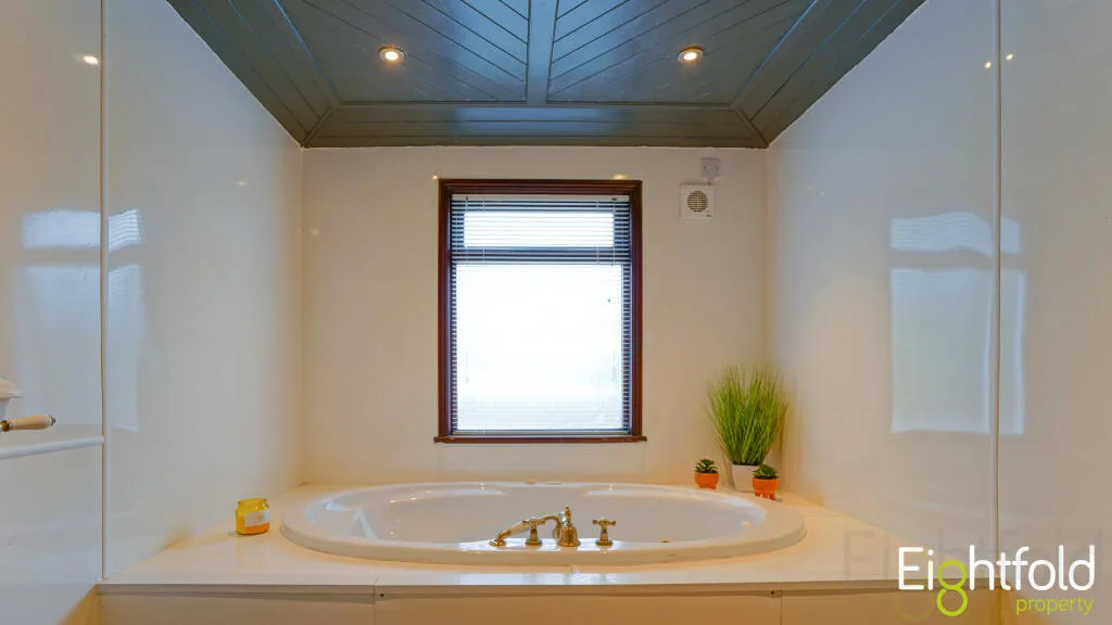 6 bedroom terraced house for rent