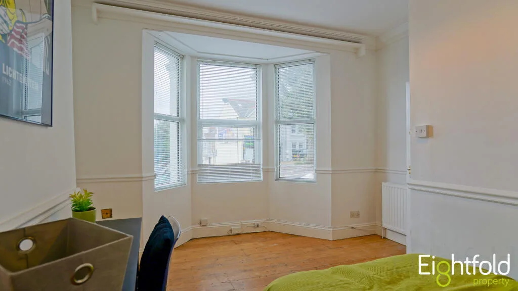 6 bedroom terraced house for rent