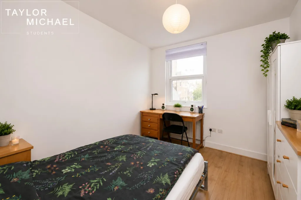 5 bedroom terraced house for rent