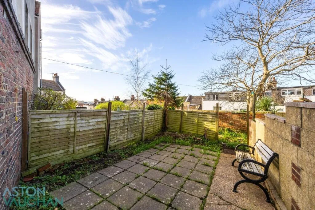 4 bedroom terraced house for rent