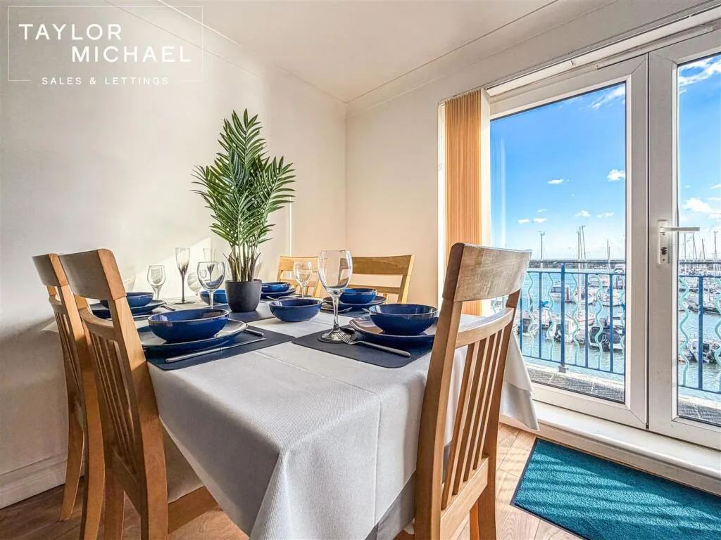 4 bedroom flat for rent
