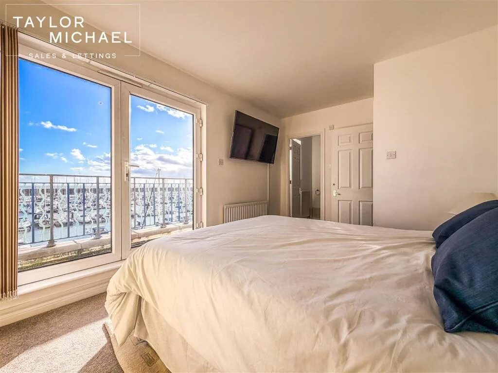 4 bedroom flat for rent