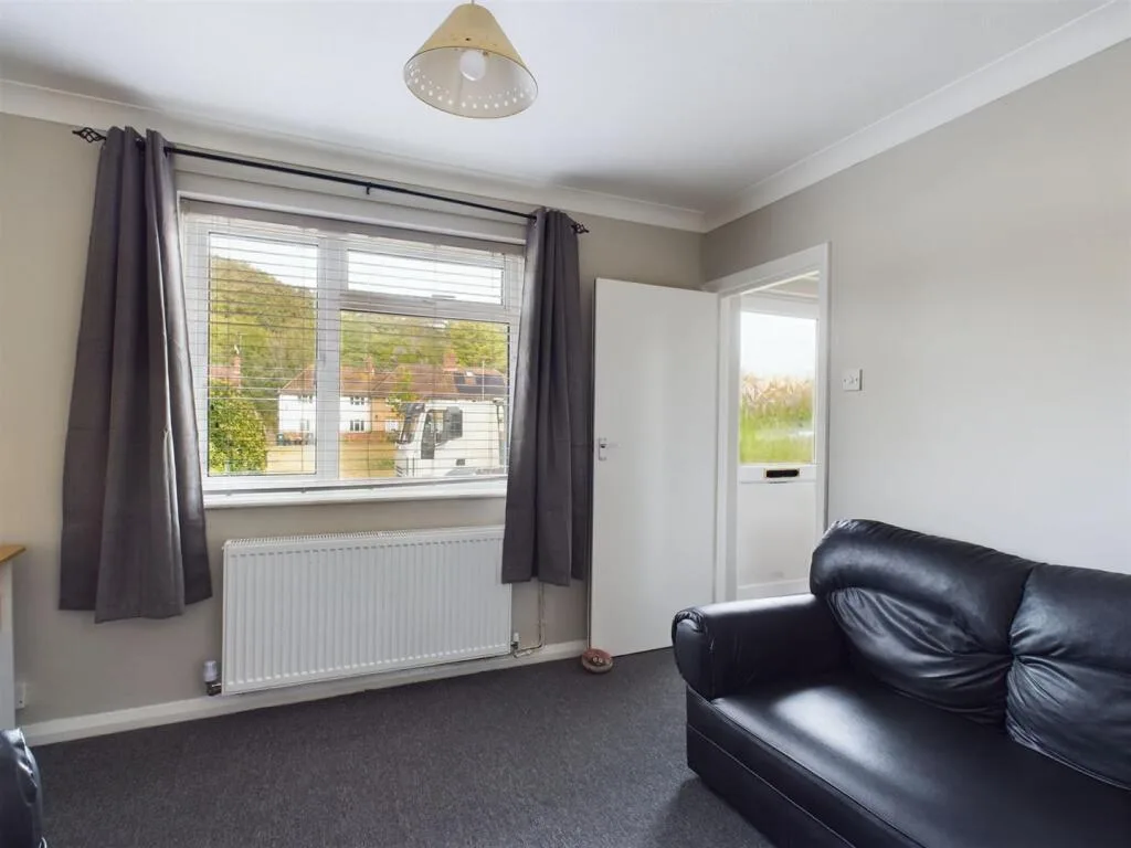 5 bedroom terraced house for rent