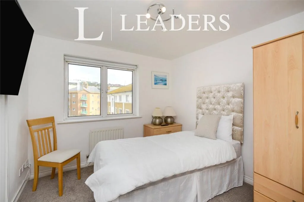 4 bedroom flat for rent