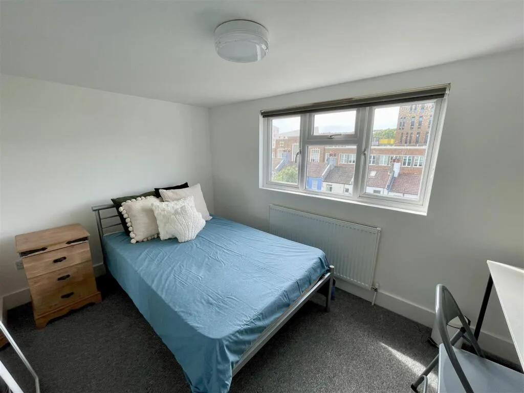 6 bedroom house share for rent