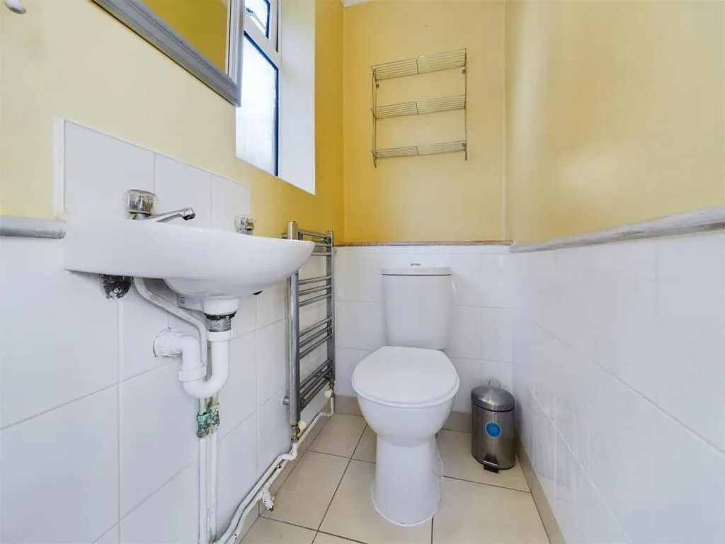 6 bedroom terraced house for rent