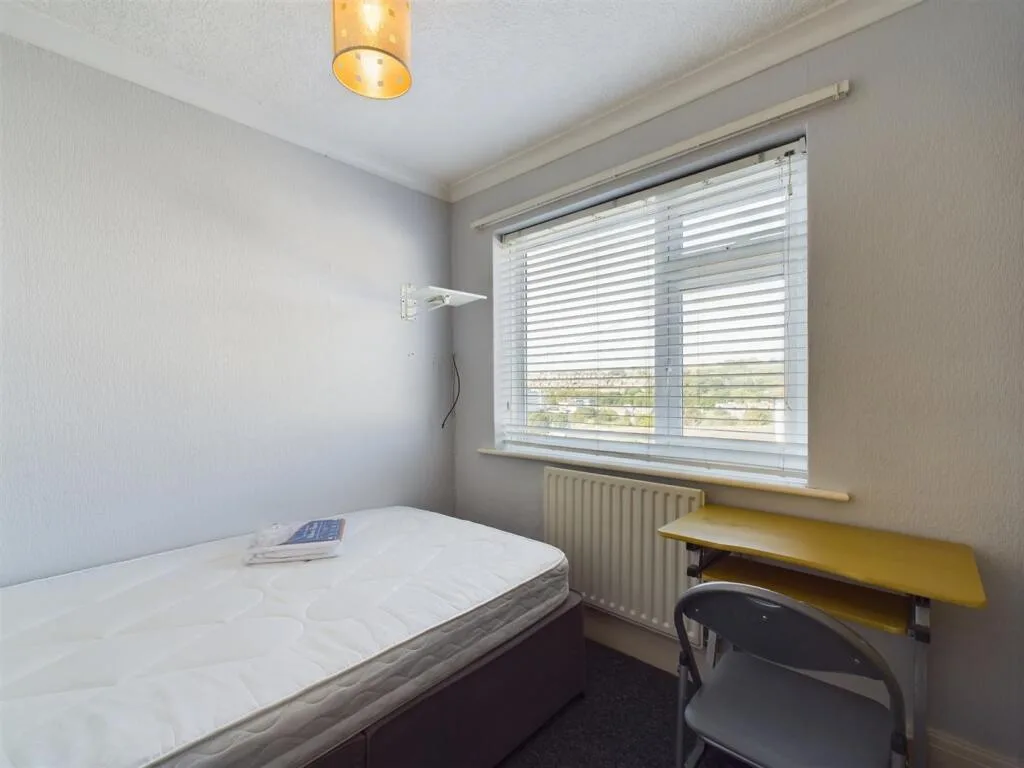 6 bedroom terraced house for rent