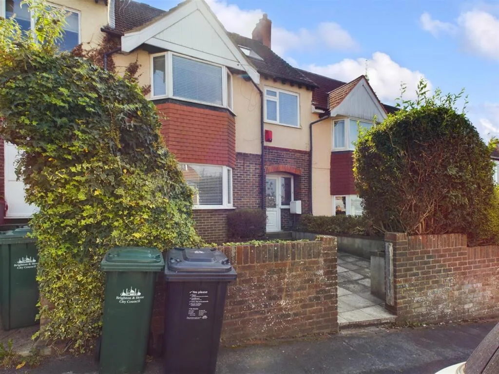 6 bedroom terraced house for rent