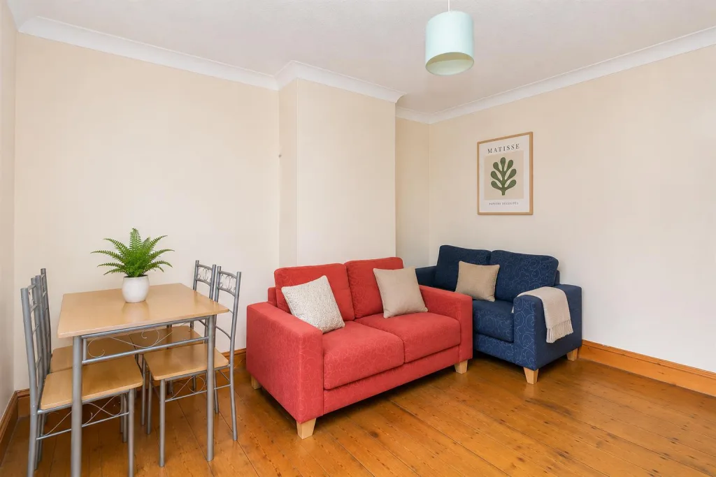 4 bedroom house share for rent