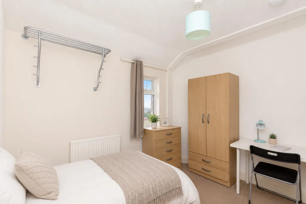 4 bedroom house share for rent