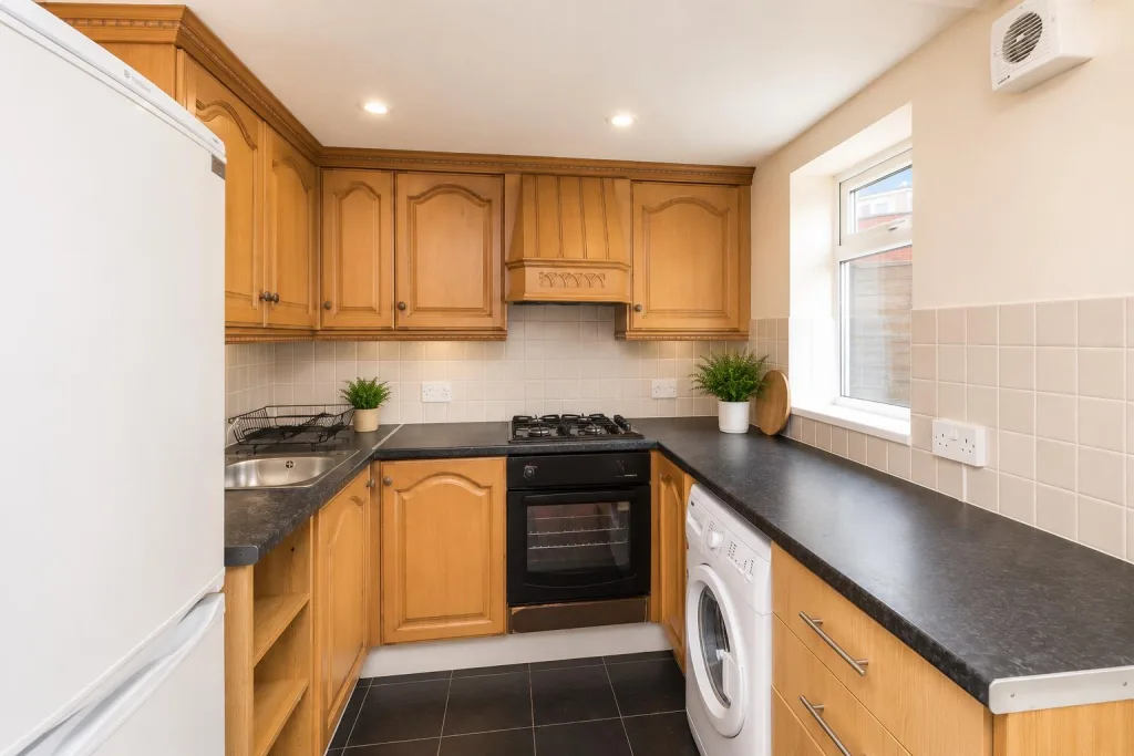 4 bedroom house share for rent