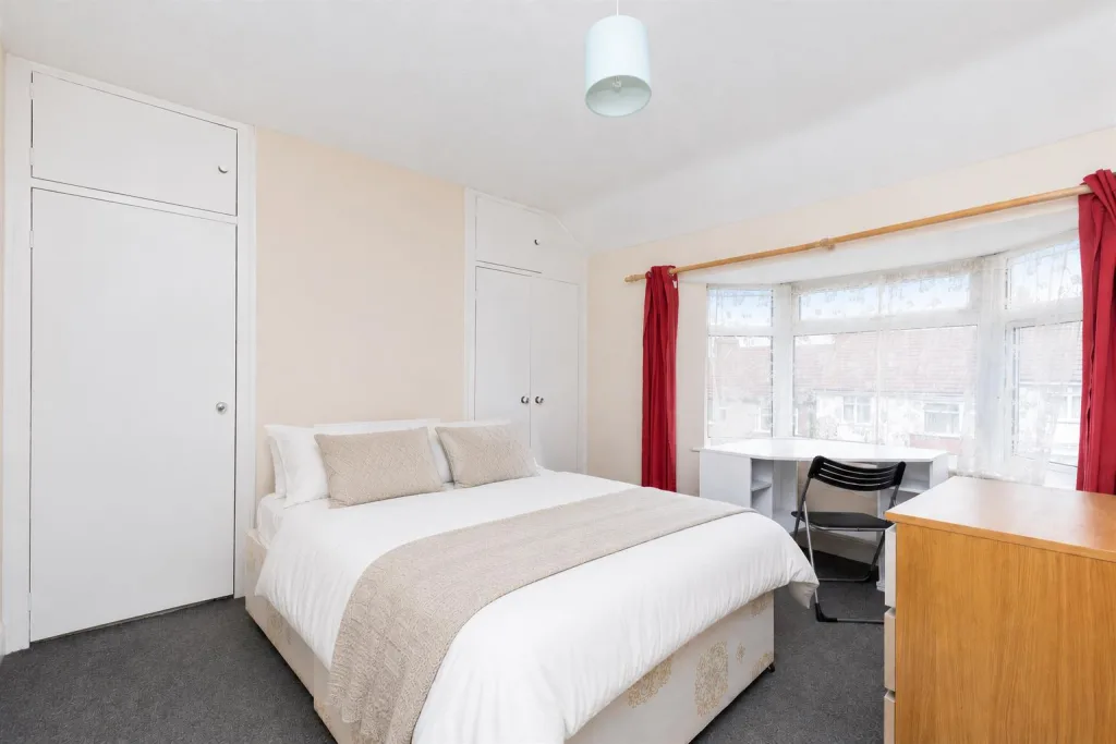 4 bedroom house share for rent