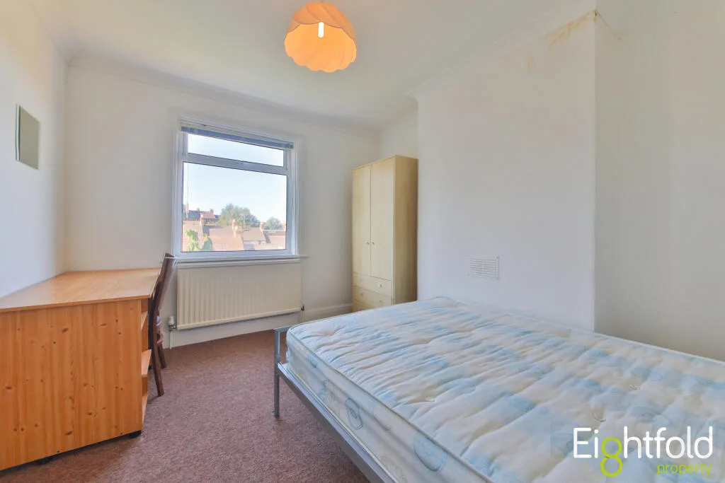 6 bedroom terraced house for rent