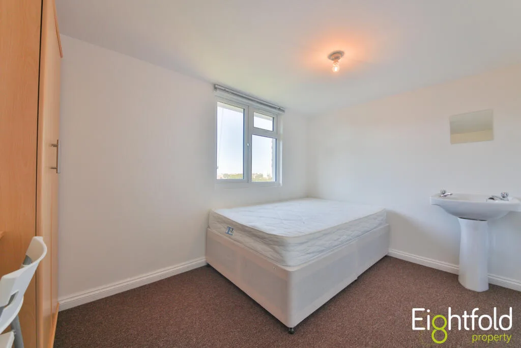 6 bedroom terraced house for rent