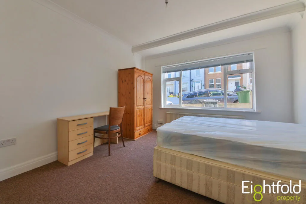 6 bedroom terraced house for rent
