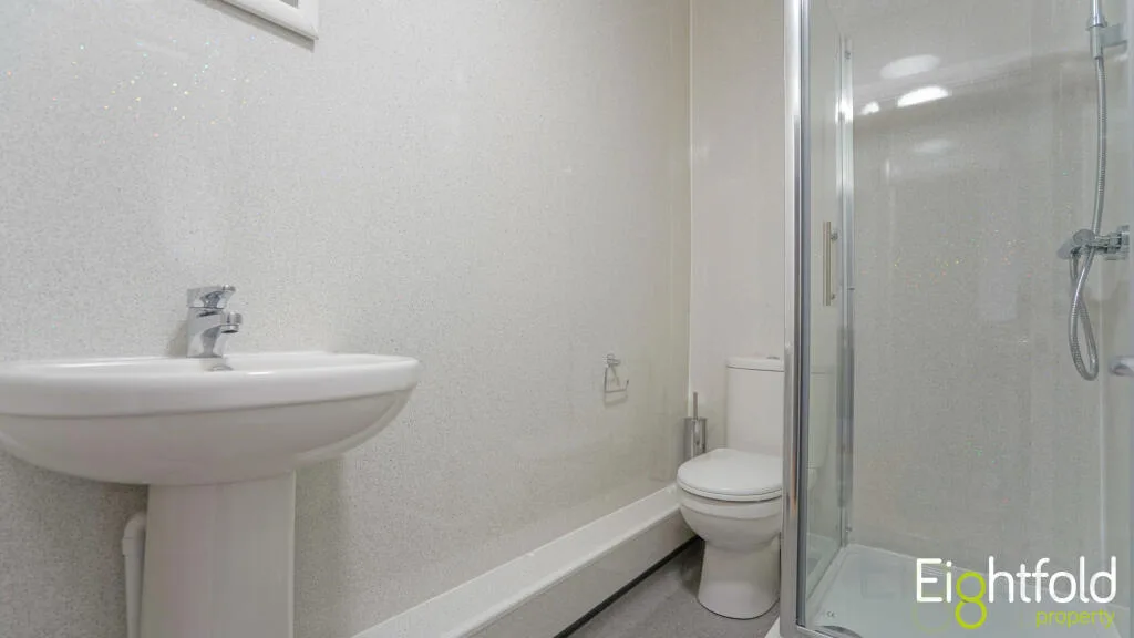 6 bedroom terraced house for rent