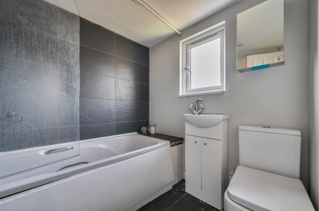 6 bedroom terraced house for rent