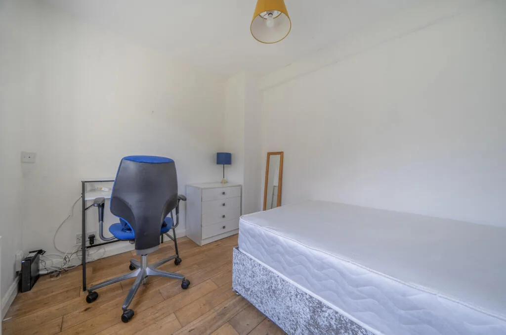 6 bedroom terraced house for rent