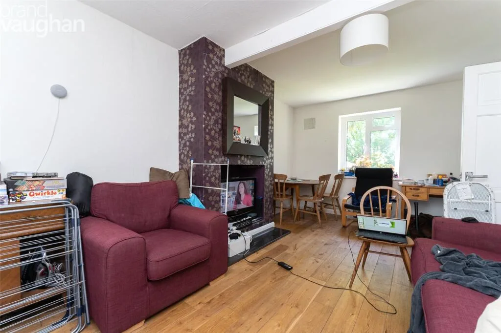6 bedroom terraced house for rent