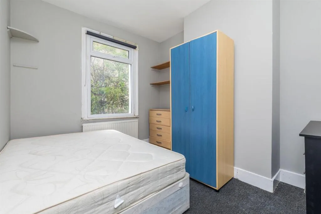 4 bedroom house share for rent