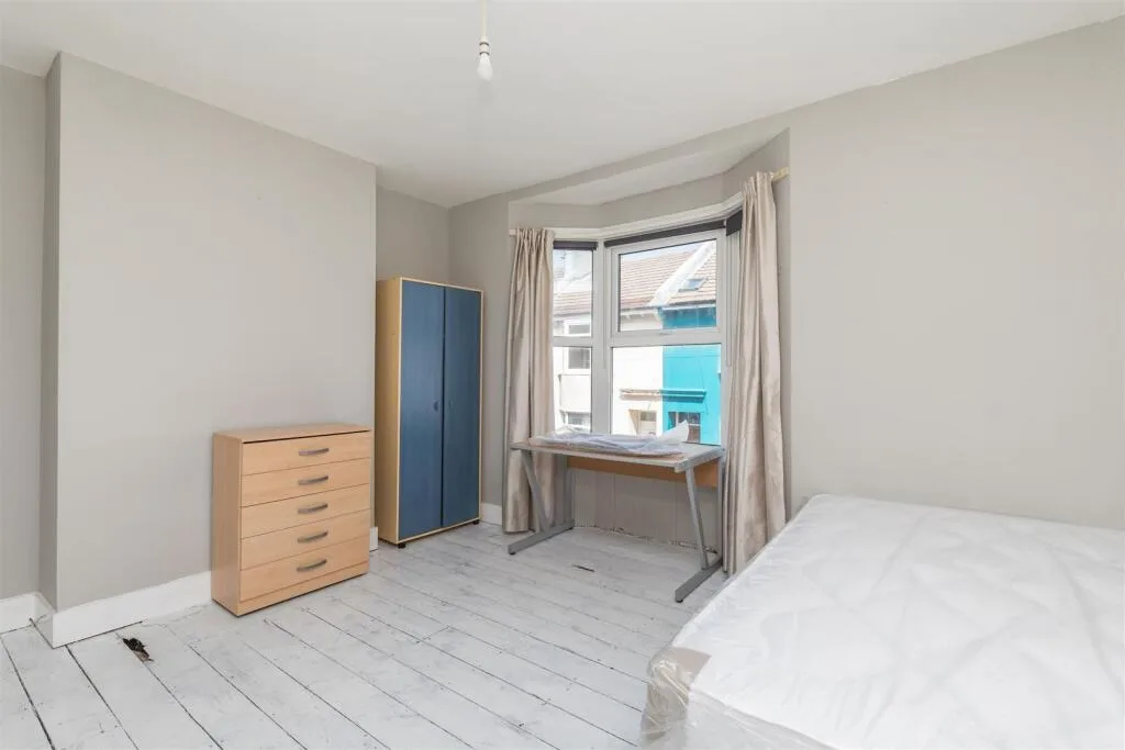 4 bedroom house share for rent